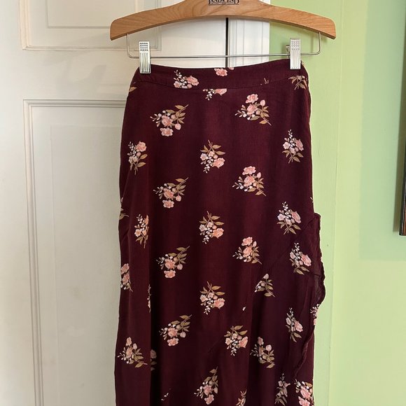 AE Ruffle Maxi Skirt in Burgundy - Picture 4 of 4